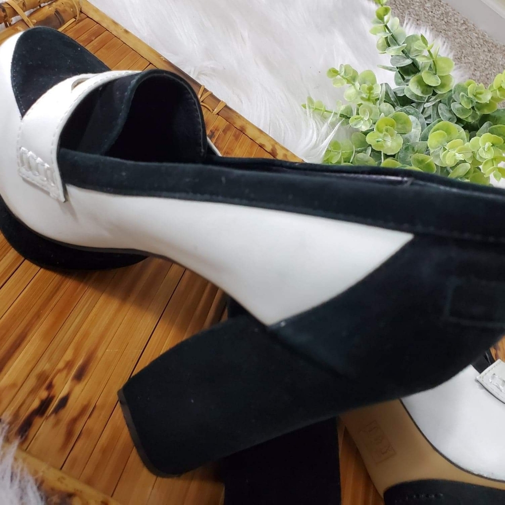 Shellys  London - Picture 3 of 13